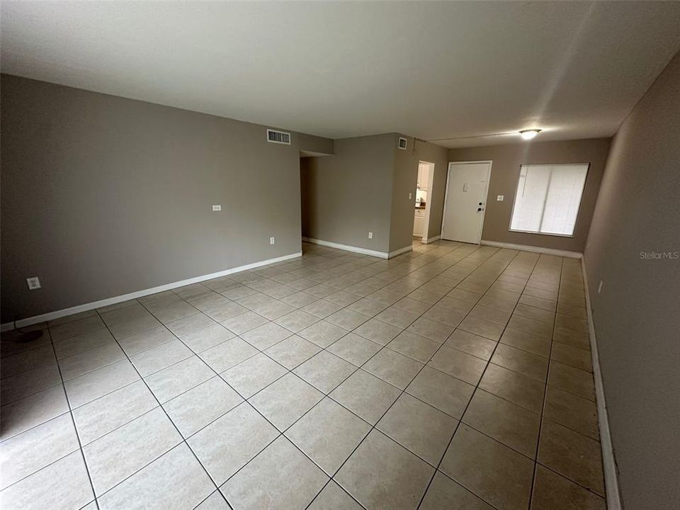 For Rent: $1,600 (2 beds, 2 baths, 978 Square Feet)