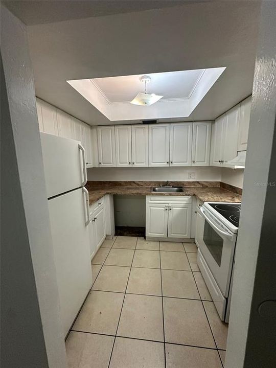 For Rent: $1,600 (2 beds, 2 baths, 978 Square Feet)