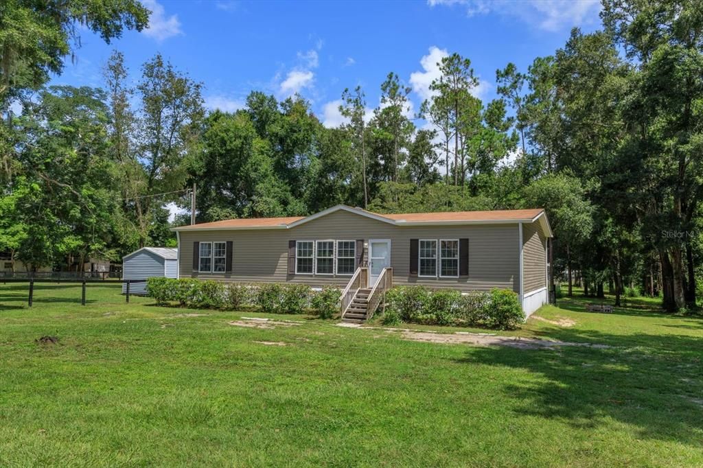 Recently Sold: $300,000 (3 beds, 2 baths, 1792 Square Feet)