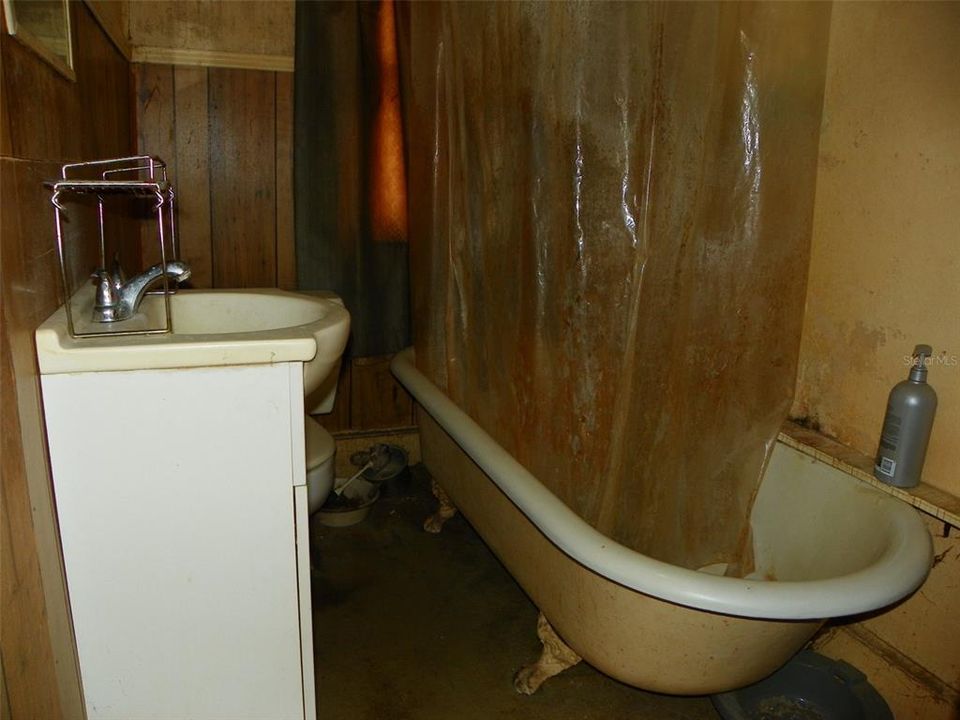 Bathroom in upstairs duplex unit