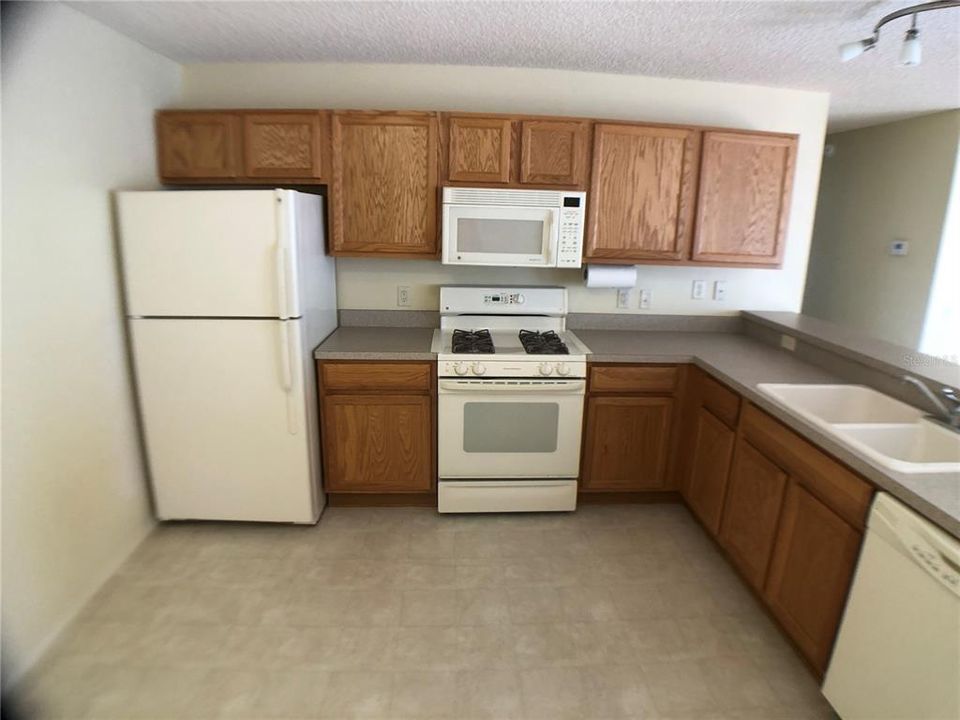 For Rent: $2,000 (2 beds, 2 baths, 1156 Square Feet)