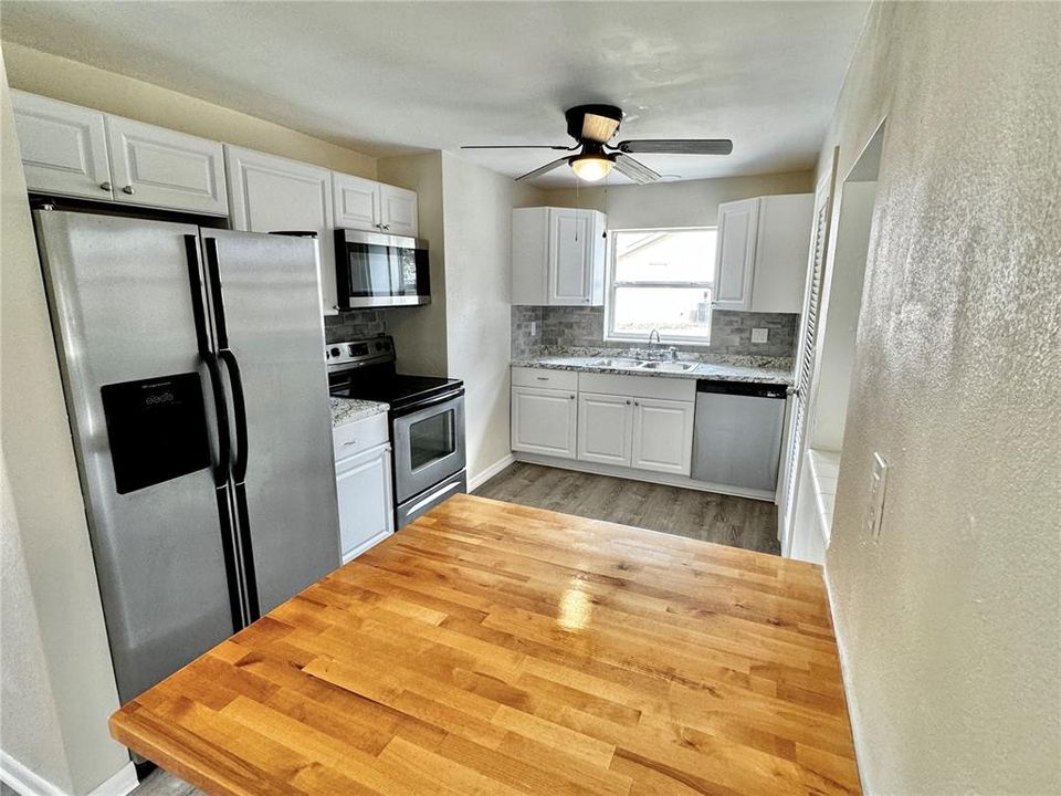 For Sale: $299,900 (3 beds, 2 baths, 1360 Square Feet)