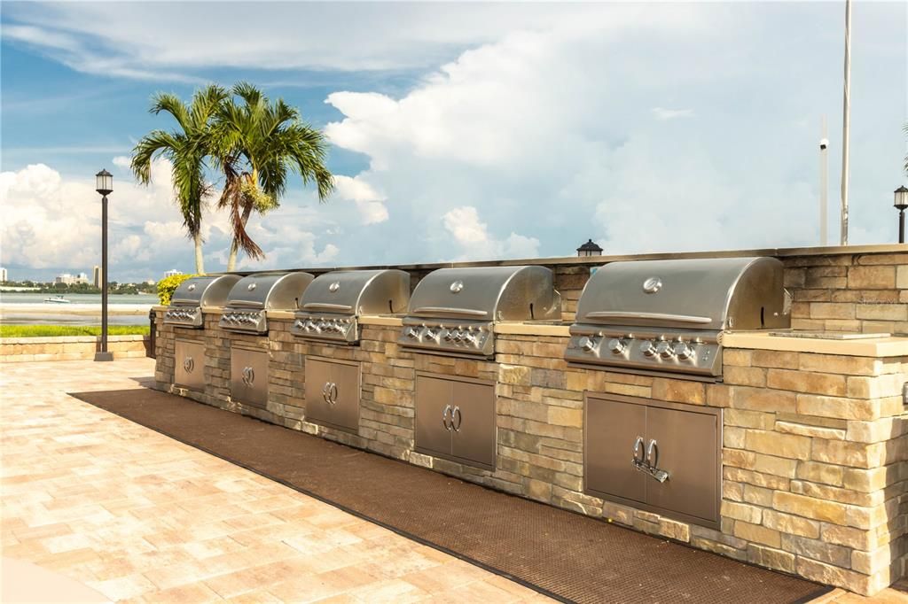 COMMUITY GRILLS FOR CLEARWATER POINT