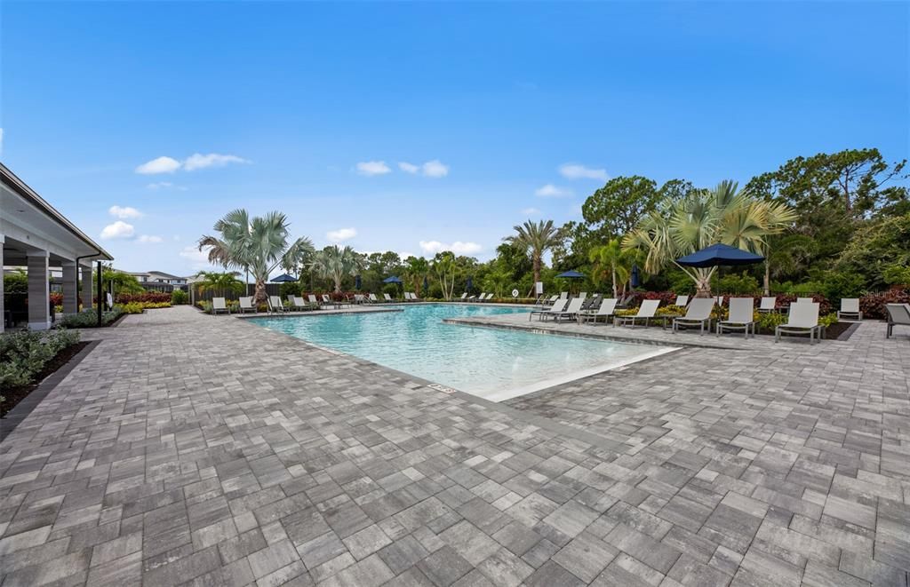 Active With Contract: $599,980 (5 beds, 3 baths, 2615 Square Feet)