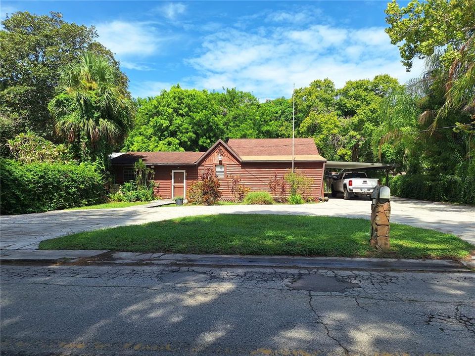 For Sale: $395,000 (3 beds, 2 baths, 1688 Square Feet)