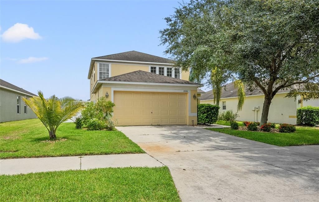 Active With Contract: $350,000 (3 beds, 2 baths, 1816 Square Feet)