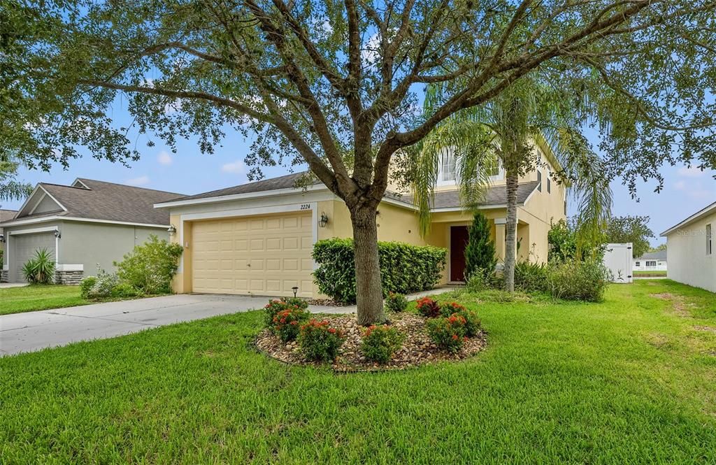 Active With Contract: $350,000 (3 beds, 2 baths, 1816 Square Feet)