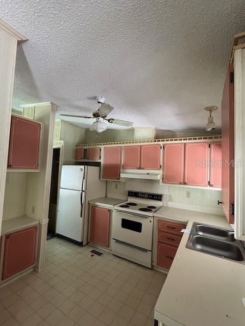 For Sale: $134,900 (2 beds, 2 baths, 1292 Square Feet)