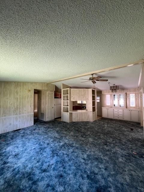 For Sale: $134,900 (2 beds, 2 baths, 1292 Square Feet)