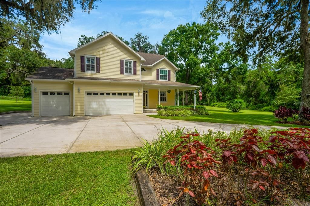 For Sale: $869,000 (4 beds, 2 baths, 2724 Square Feet)