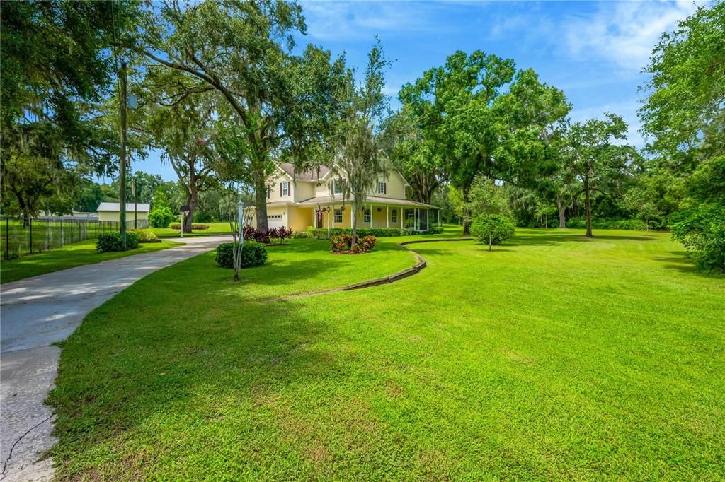 For Sale: $869,000 (4 beds, 2 baths, 2724 Square Feet)