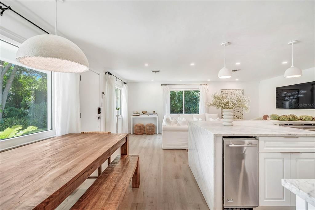 Active With Contract: $799,000 (3 beds, 2 baths, 1216 Square Feet)