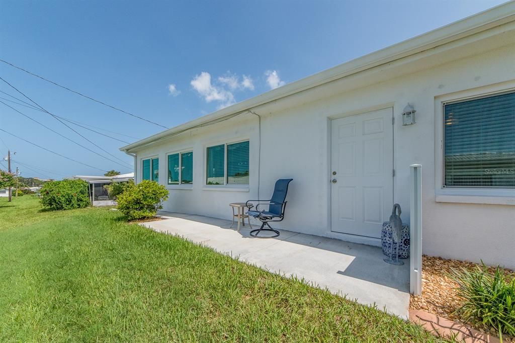 Active With Contract: $429,900 (3 beds, 2 baths, 1512 Square Feet)