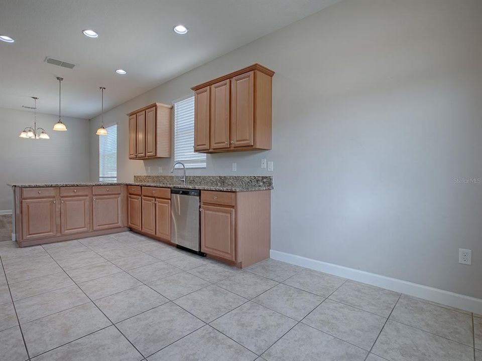 For Sale: $359,900 (3 beds, 2 baths, 1691 Square Feet)