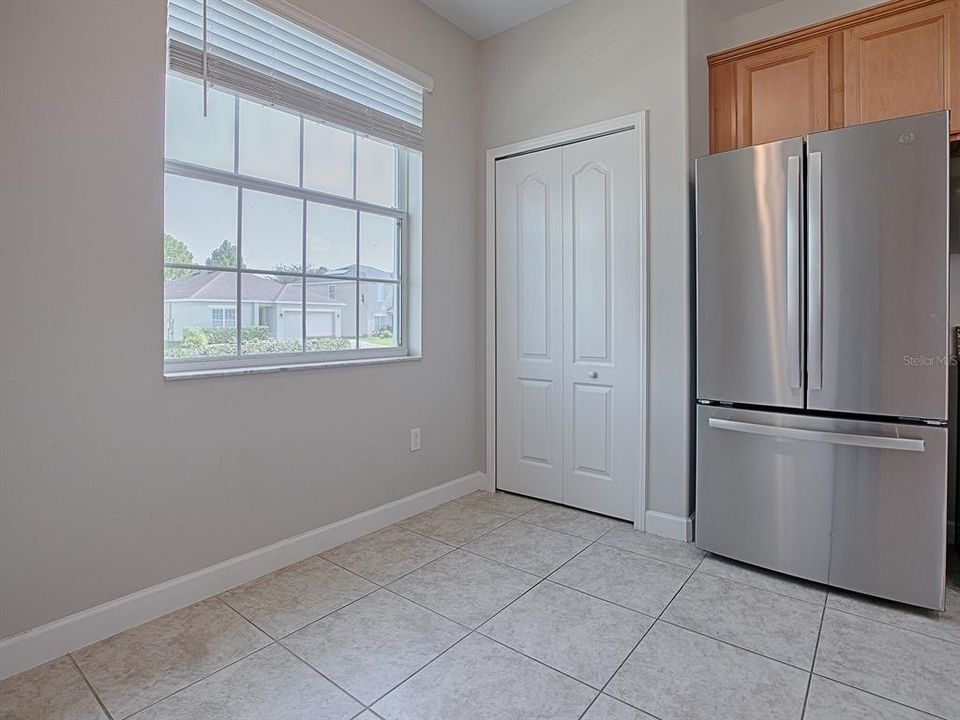 For Sale: $359,900 (3 beds, 2 baths, 1691 Square Feet)