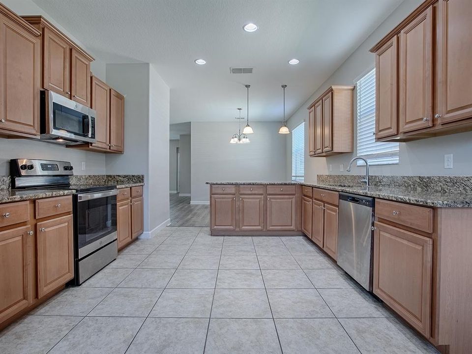 For Sale: $359,900 (3 beds, 2 baths, 1691 Square Feet)