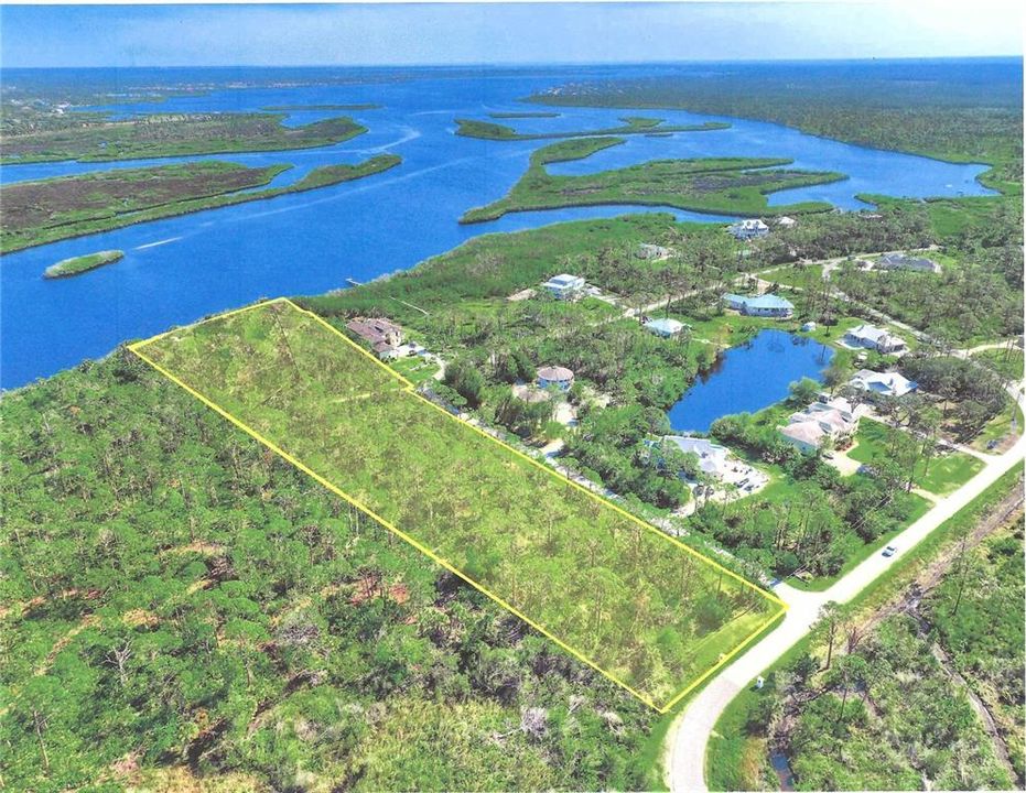 На продажу: $1,499,000 (4.30 acres)