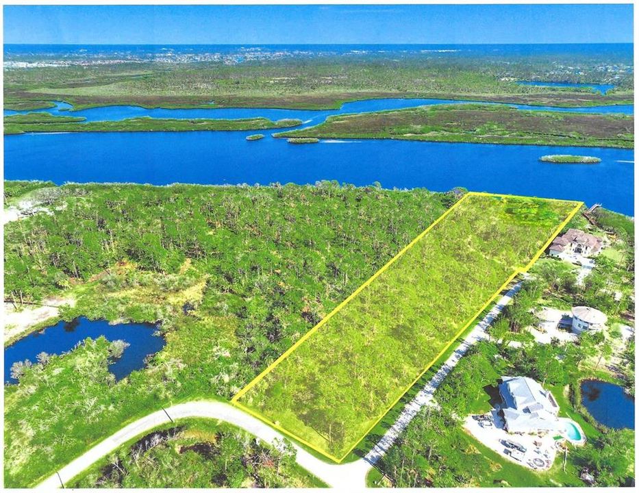 На продажу: $1,499,000 (4.30 acres)