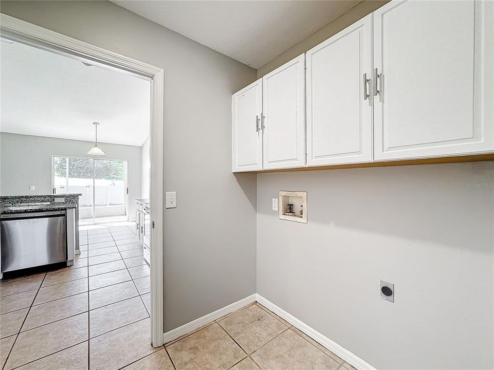 For Sale: $395,000 (4 beds, 2 baths, 1954 Square Feet)