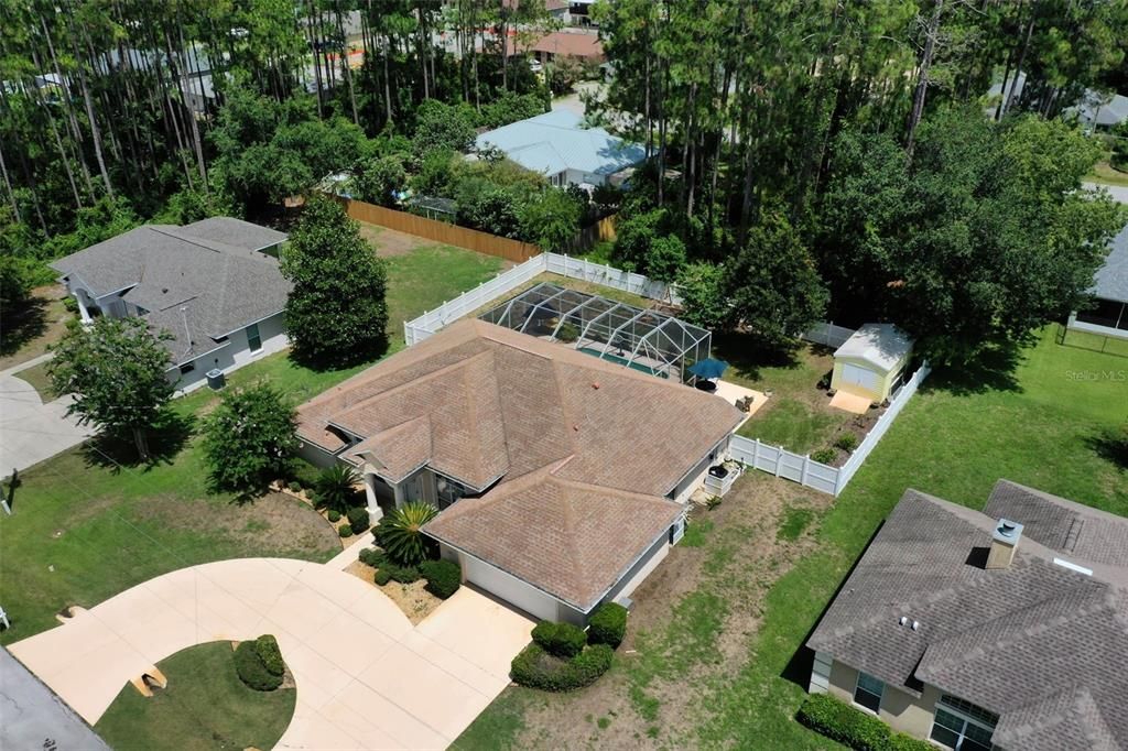 Circular driveway with plenty of off street parking.