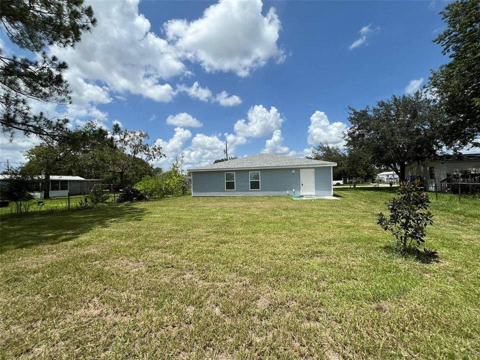 For Sale: $270,000 (3 beds, 2 baths, 1386 Square Feet)