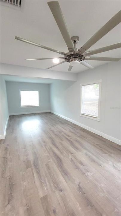 Active With Contract: $349,900 (3 beds, 2 baths, 1332 Square Feet)