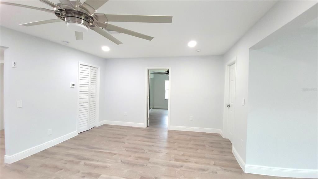 Active With Contract: $349,900 (3 beds, 2 baths, 1332 Square Feet)