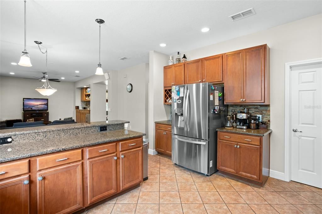 For Sale: $529,000 (4 beds, 2 baths, 2898 Square Feet)