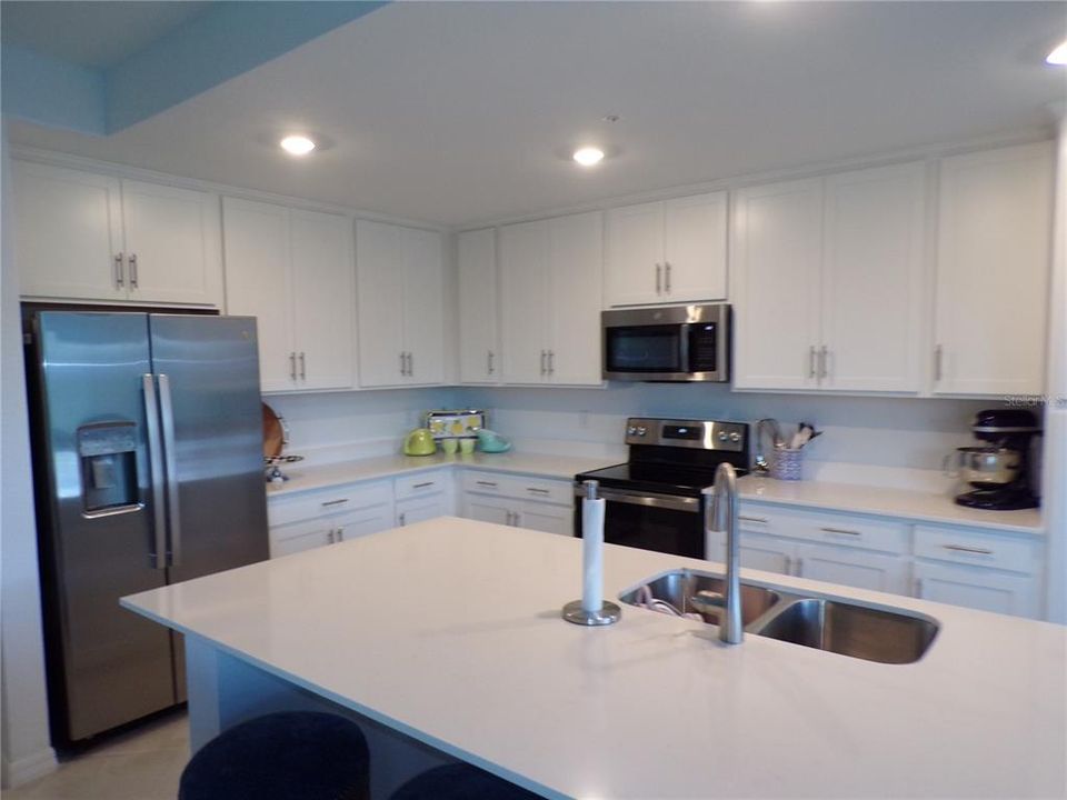 For Rent: $4,000 (2 beds, 2 baths, 1154 Square Feet)