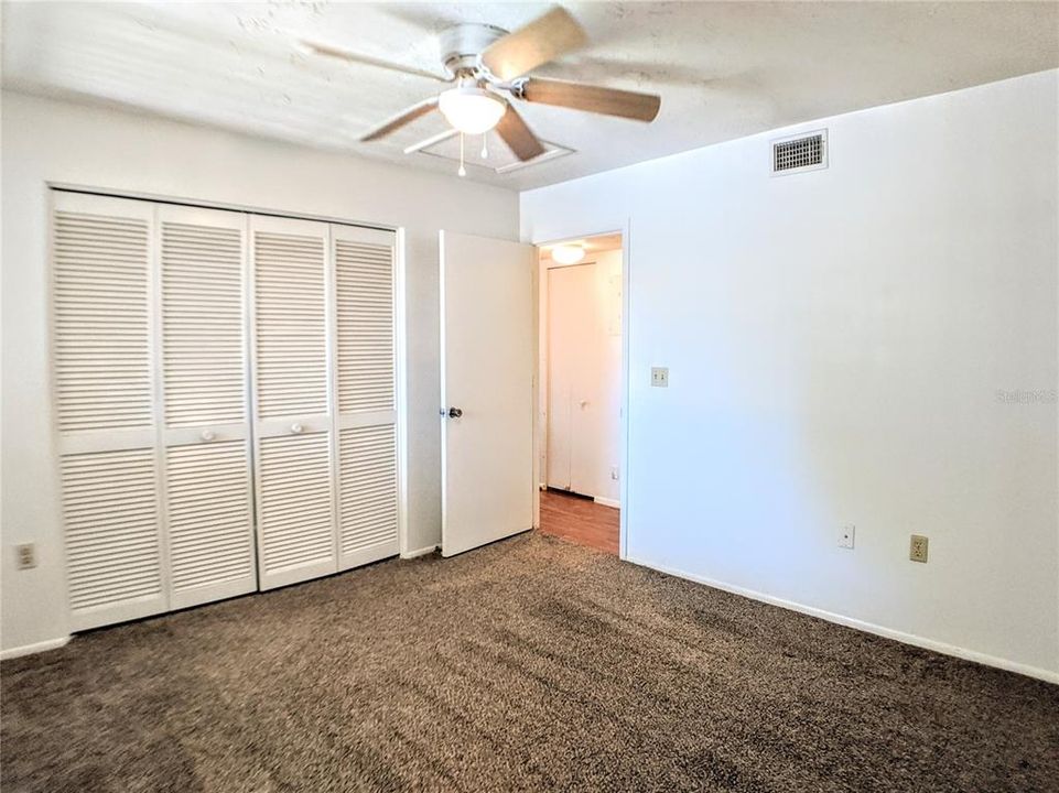 Active With Contract: $1,650 (2 beds, 2 baths, 981 Square Feet)