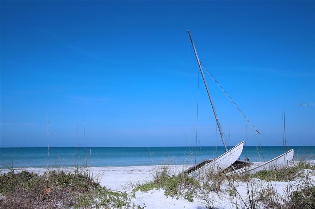 A quick drive will take you to Madeira Beach. Or you can walk!