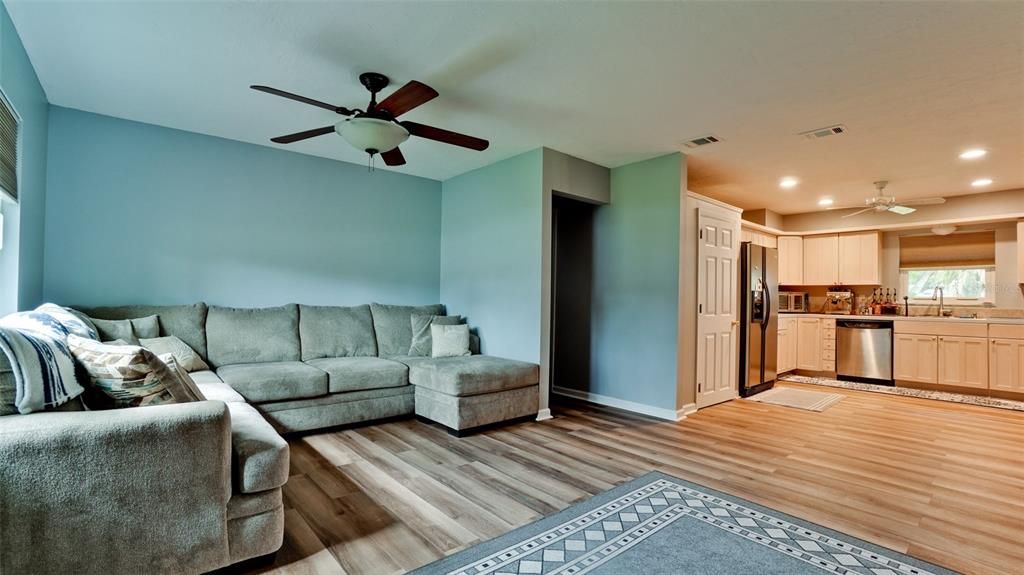 Livingroom and kitchen