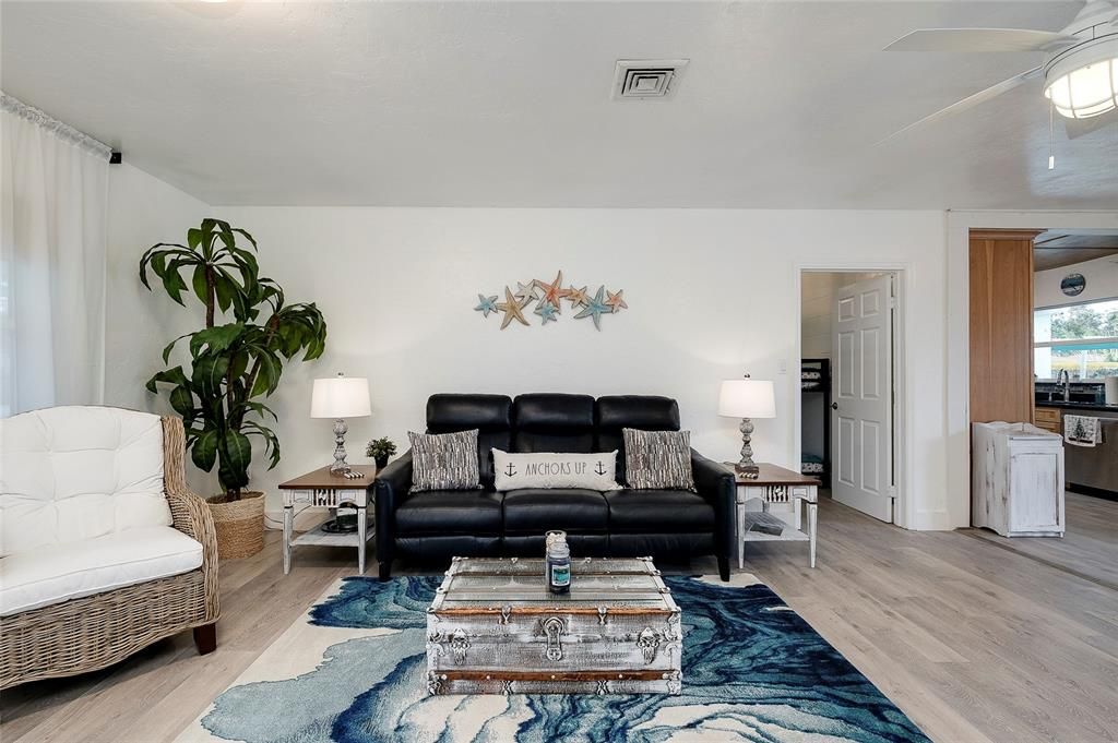 For Sale: $440,000 (3 beds, 2 baths, 1471 Square Feet)