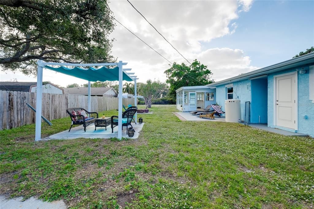 For Sale: $440,000 (3 beds, 2 baths, 1471 Square Feet)