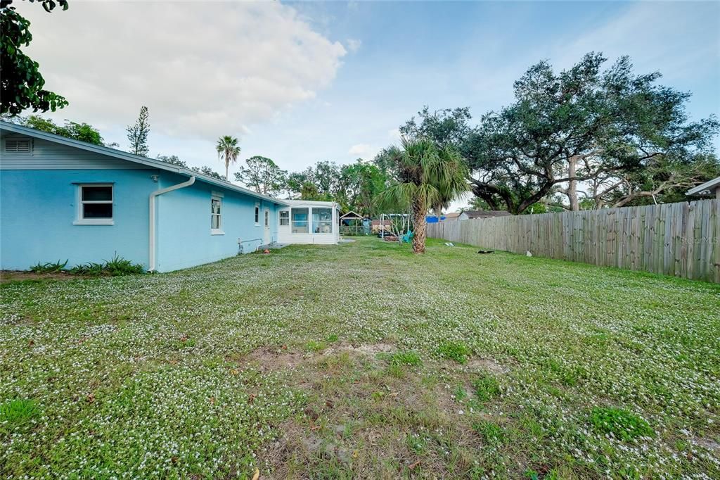 For Sale: $440,000 (3 beds, 2 baths, 1471 Square Feet)