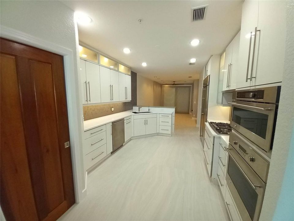 For Rent: $6,000 (3 beds, 2 baths, 2298 Square Feet)