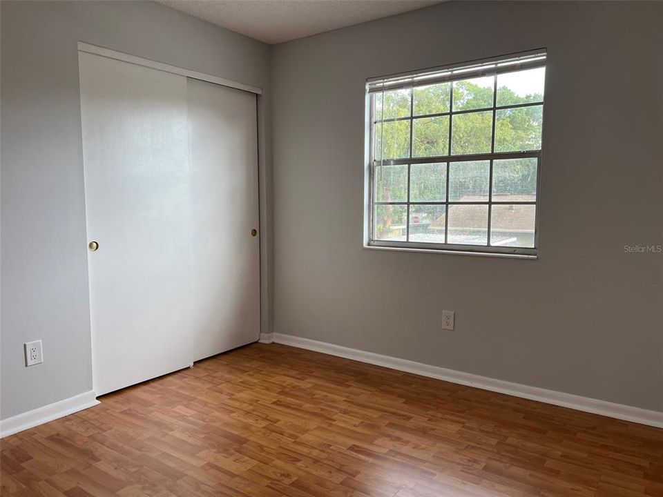 For Sale: $218,000 (2 beds, 1 baths, 1048 Square Feet)