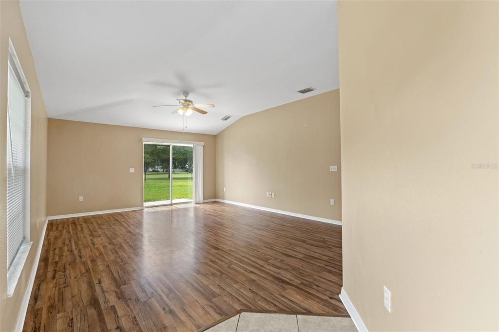 For Sale: $238,000 (3 beds, 2 baths, 1451 Square Feet)