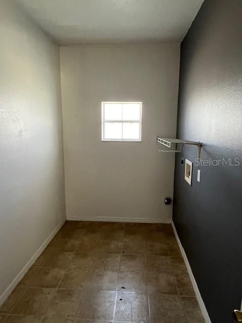 For Rent: $1,700 (3 beds, 2 baths, 2060 Square Feet)