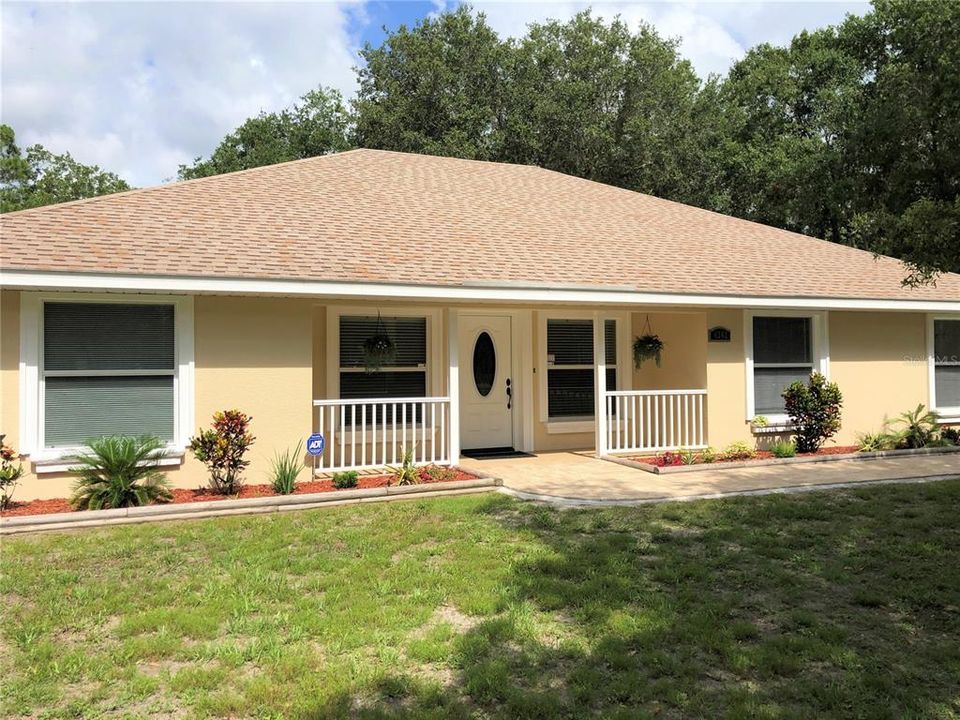 For Rent: $2,495 (3 beds, 2 baths, 1706 Square Feet)