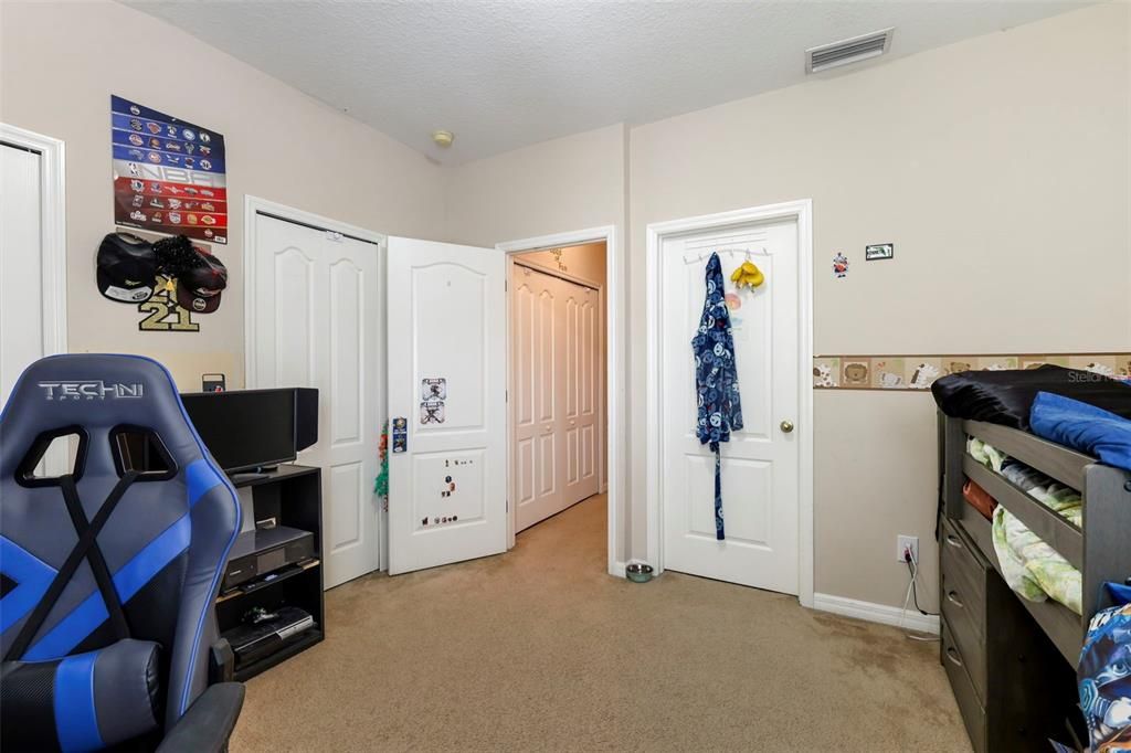 For Sale: $249,900 (2 beds, 2 baths, 1383 Square Feet)