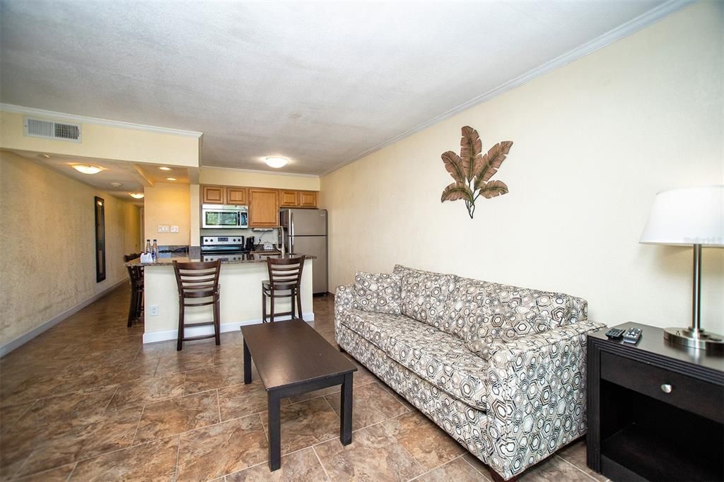 For Sale: $280,000 (1 beds, 1 baths, 560 Square Feet)