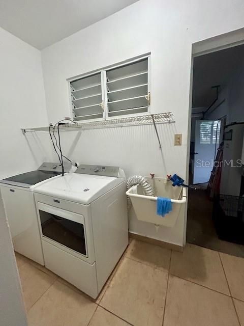 Activo con contrato: $295,000 (3 camas, 2 baños, 1679 Pies cuadrados)