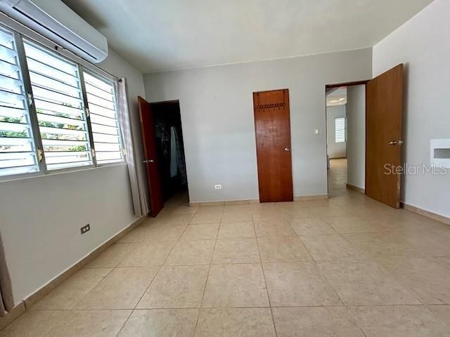 Activo con contrato: $295,000 (3 camas, 2 baños, 1679 Pies cuadrados)