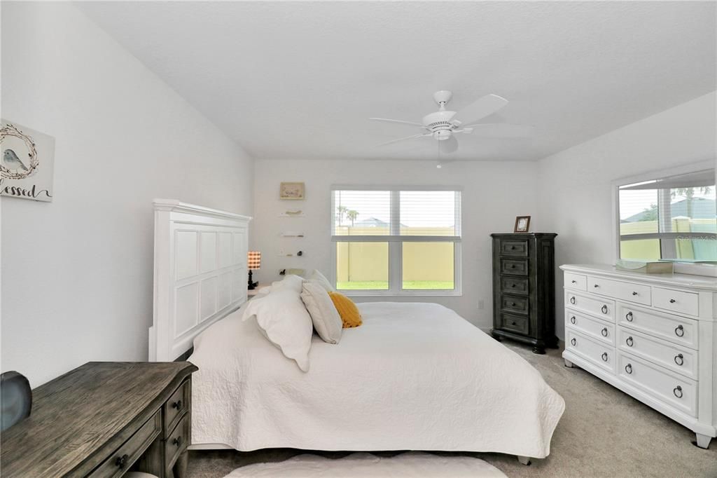 Active With Contract: $380,000 (3 beds, 2 baths, 1392 Square Feet)