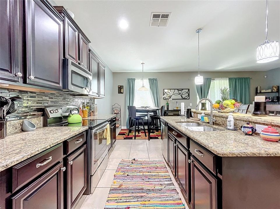 Active With Contract: $475,000 (4 beds, 3 baths, 2311 Square Feet)