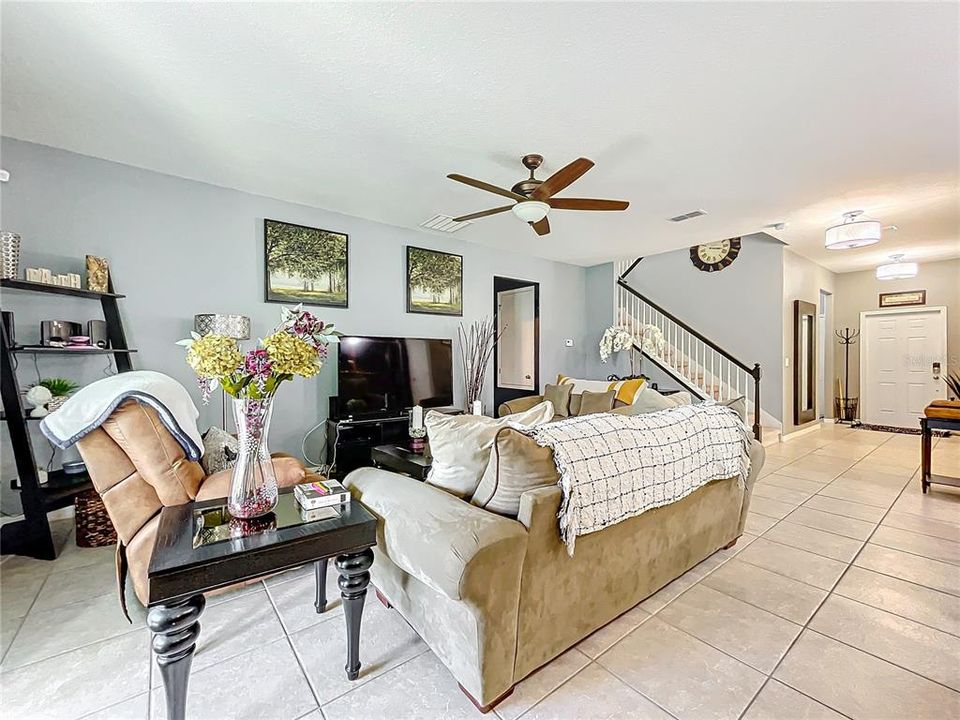 Active With Contract: $475,000 (4 beds, 3 baths, 2311 Square Feet)