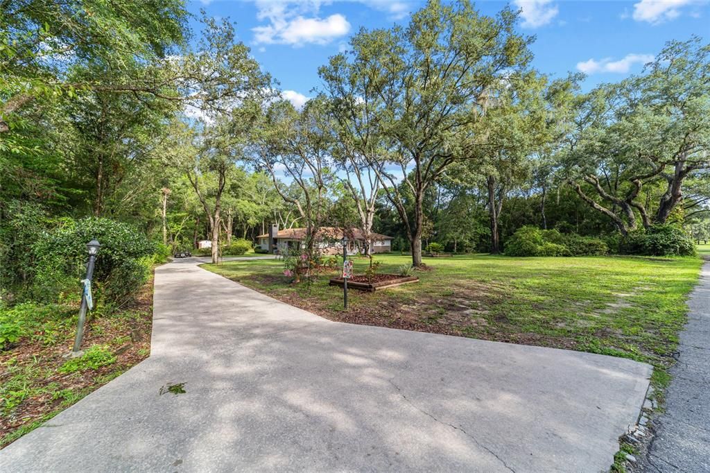 For Sale: $430,000 (3 beds, 2 baths, 1971 Square Feet)