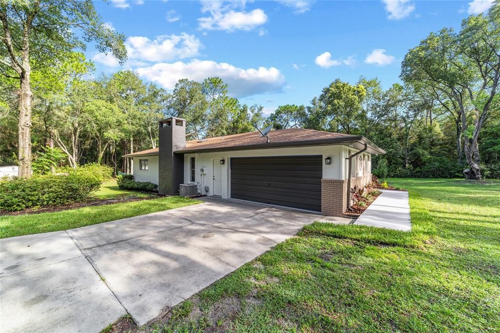 For Sale: $430,000 (3 beds, 2 baths, 1971 Square Feet)