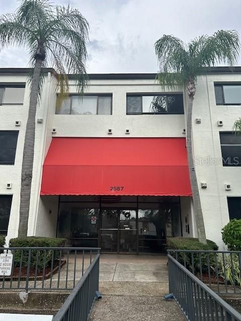 Active With Contract: $125,000 (2 beds, 2 baths, 955 Square Feet)